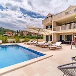Seaside Luxury With A Swimming Pool Splitska, Brac - 23815