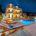 Villa Seaside Luxury With A Swimming Pool Splitska, Brac - 23815 Splitska