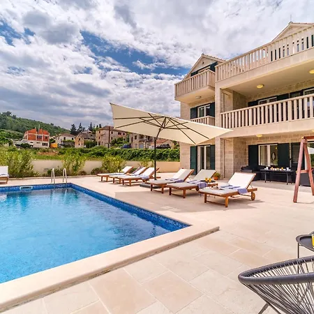 Seaside Luxury With A Swimming Pool Splitska, Brac - 23815
